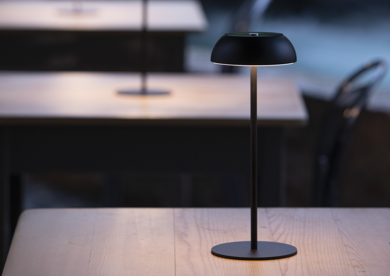 Wireless designer table lamps, the new trend